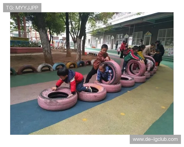 中班体育活动设计：足球助跑垫步训练提升孩子运动能力与协调性